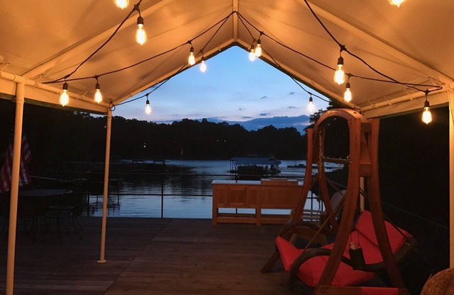 Close To The Water Cottage On Lake Lanier - Newly Renovated