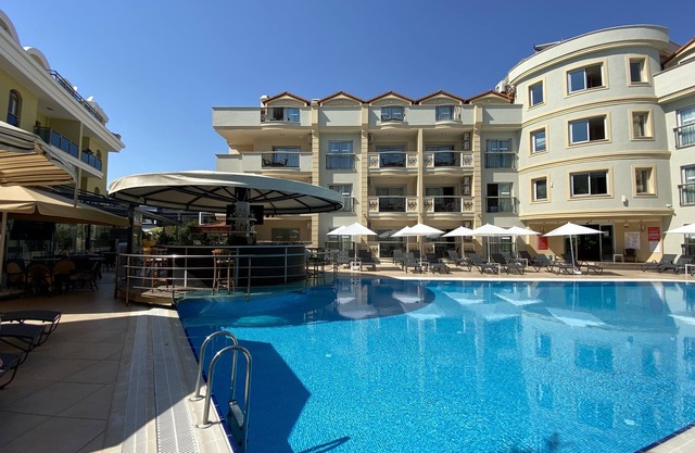 Club Karakas Apart