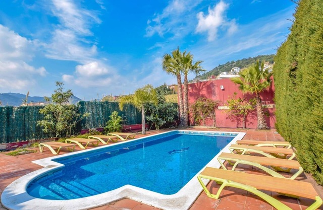 Club Villamar - Nice and cozy villa with private pool located at few minutes walking from the bea.