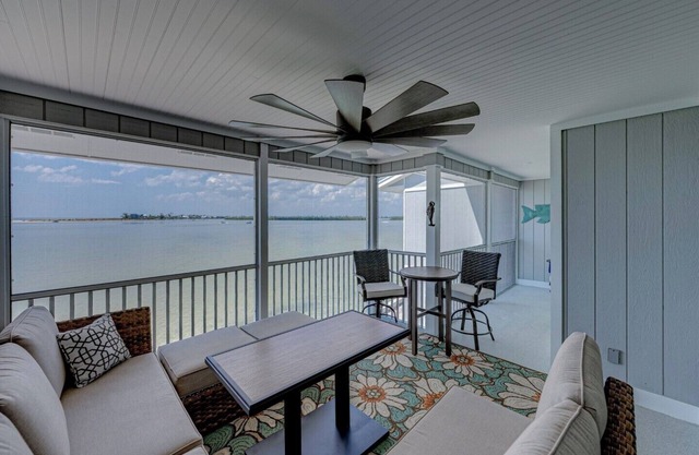 Coastal BG North 82, a spacious 2-bed, 2-bath Boca Grande with stunning Gulf views
