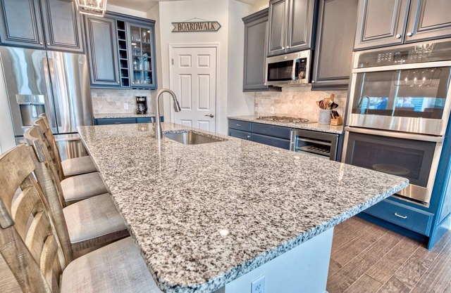 Coastal Club * 6BR Luxury beach Twin-House w 3 ½ Bath! Built by Schell Brothers!