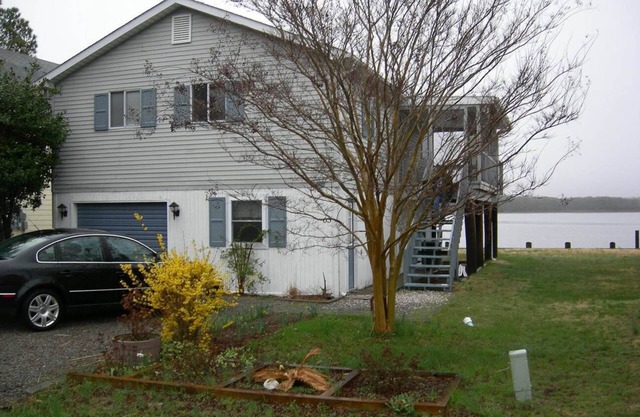 Coastal Cottage - Charm, Comfort and Spectacular Water Front near OC Beaches.