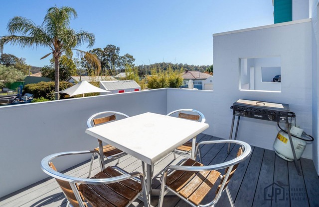 Coastal Escape: Spacious 3-Story Beachside Home