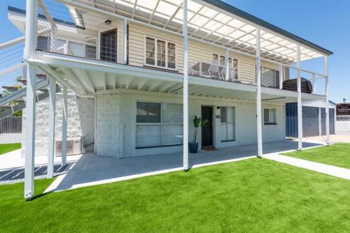 Coastal Family Escape