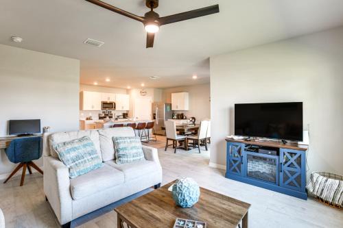 Coastal Gem with Patio and Grill in Punta Gorda!
