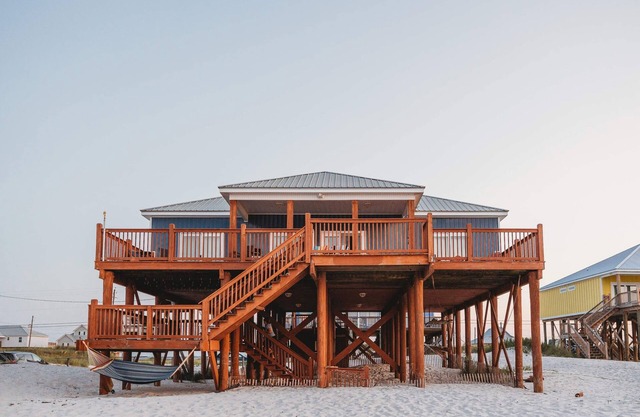 Coastal Gratitude.STUNNING Gulf front home