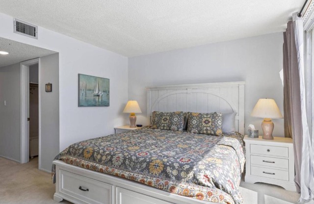 Coastal Haven Condo - Ormond Beach - Beach Access - Pool