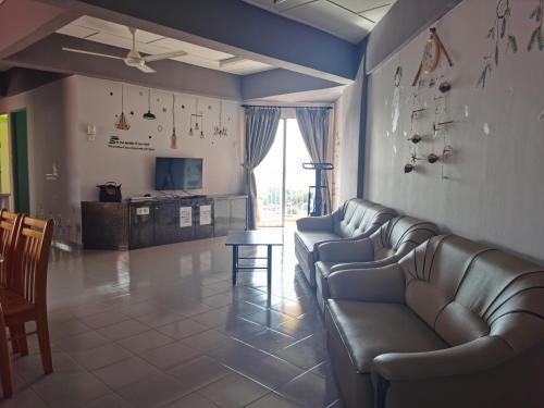 Coastside Homestay