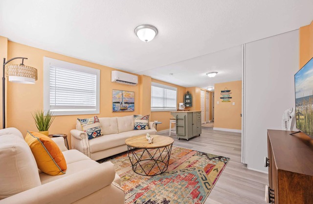 Cocoa Beach Hideaway – 1BR, Walk to the Sand