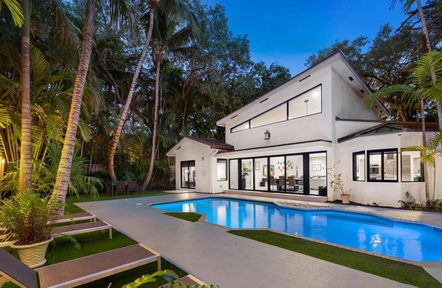Coconut Grove Florida Villa Rental