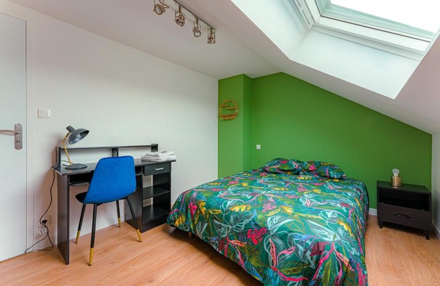 Coeur de ville #H1 - Chambre privée dans logement partagé - Wifi & Netflix - Centre ville & Transports - Machine à laver