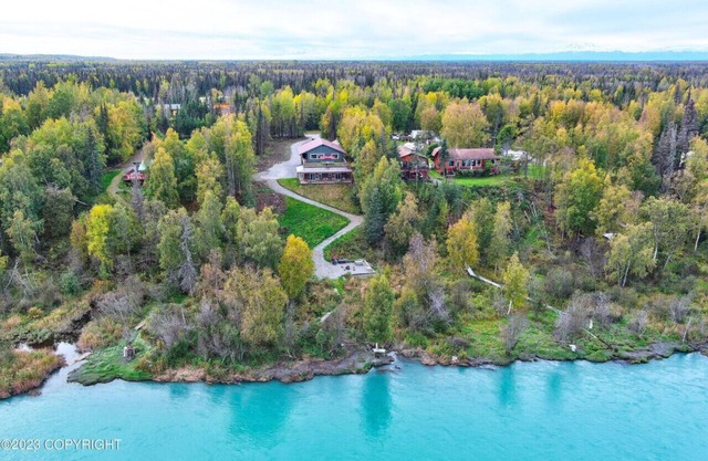 Coho Riverside Retreat