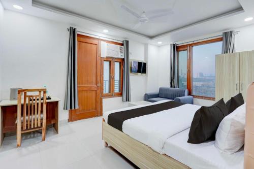 Collection O Sector 135 Noida