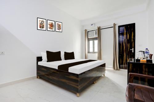 Collection O Sector 7 Rohini Formerly Giriraj Residency