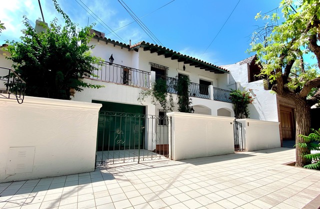 Colonial House in Mendoza! | 12 People