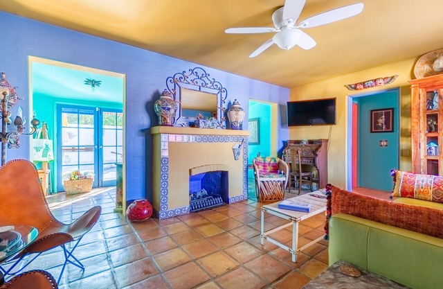 Colorful, happy place! Pet friendly!