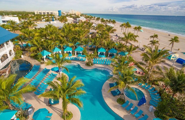 Come Create Memories w/Fun-filled Adventures at this Paradise! 3 Units, Pool!