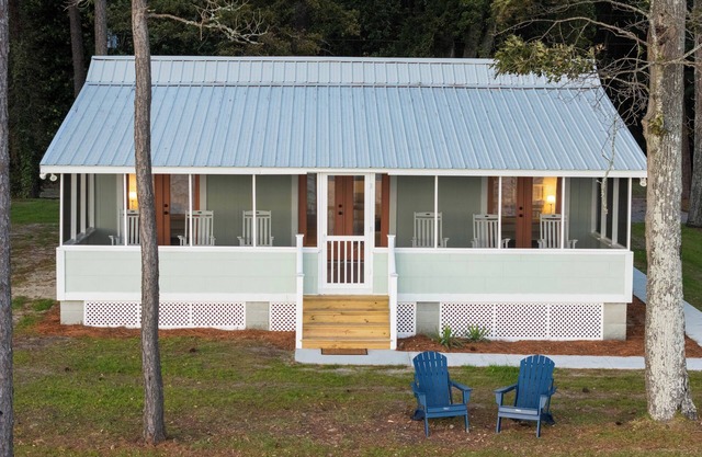 Come Experience Riverside - A Cozy Cottage with Beautiful Pamlico River Views