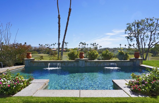 COME GETAWAY! NEWLY REMODELED! Luxury Home w/pool on Nicklaus permit #064855