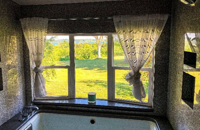 Come to where the colors surround you!Gorgeous Country and water Views, tranquil