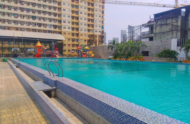 Comfort And Cozy 1Br At Teluk Intan Apartment