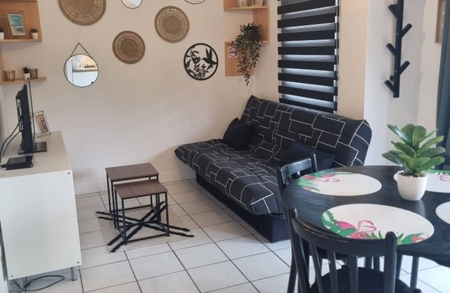 Comfort Chalet in Biscarrosse - 6 Ppl