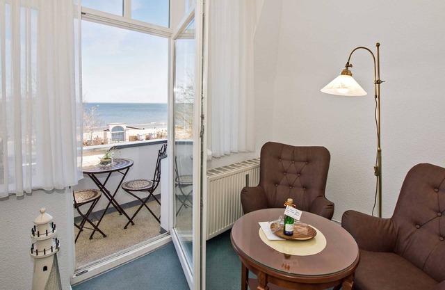 Comfort double room with sea view - Strandvilla Imperator | Hotel &