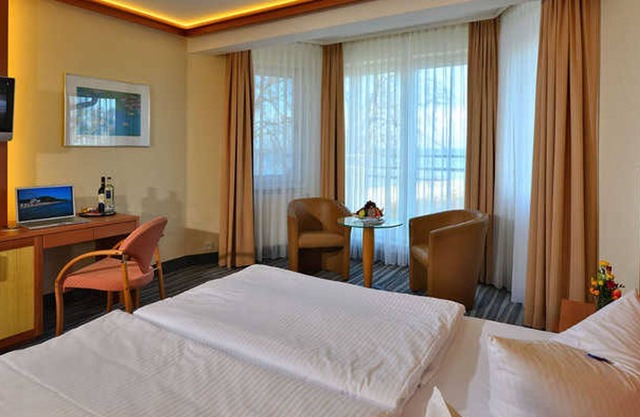 Comfort double room with sea view and roof terrace - Strandhotel Seerose Kölpinsee