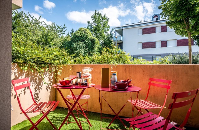 COMFORT GUARANTEED - BIKES/PARKING/PETIT DEJ/NETFLIX - 28 m2 - EXCEPTIONAL SERVICES