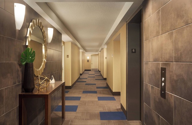 Comfort Inn & Suites Presidential - Downtown Little Rock