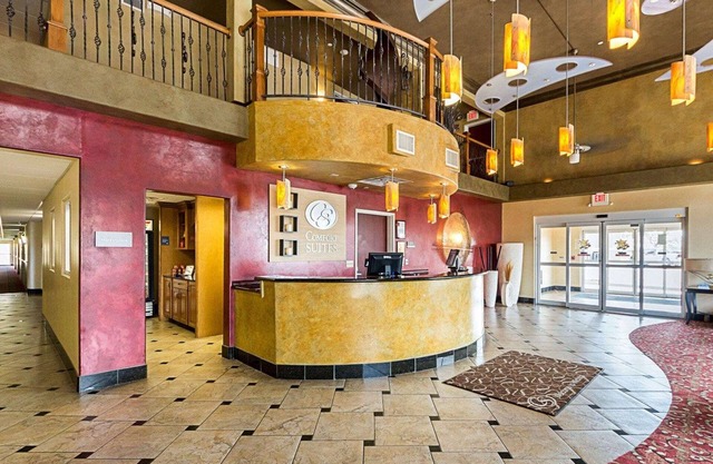 Comfort Suites Airport