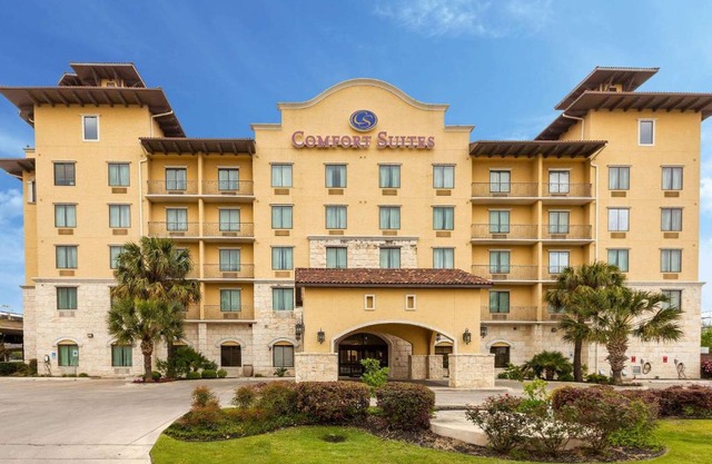 Comfort Suites Alamo-River walk