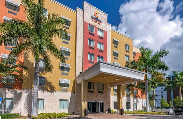 Comfort Suites Fort Lauderdale Airport South & Cruise Port