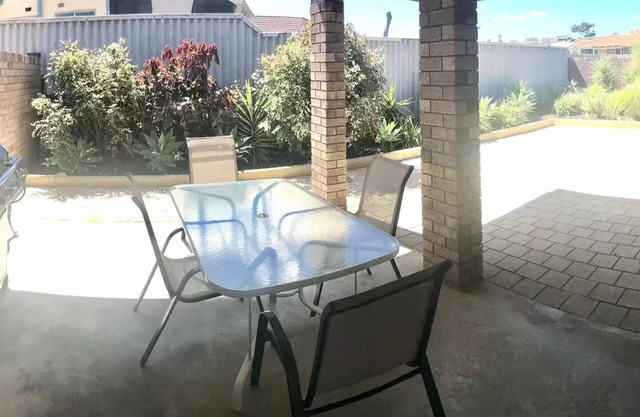 COMFORTABLE 2 BEDROOM VILLA OPPOSITE OCEAN