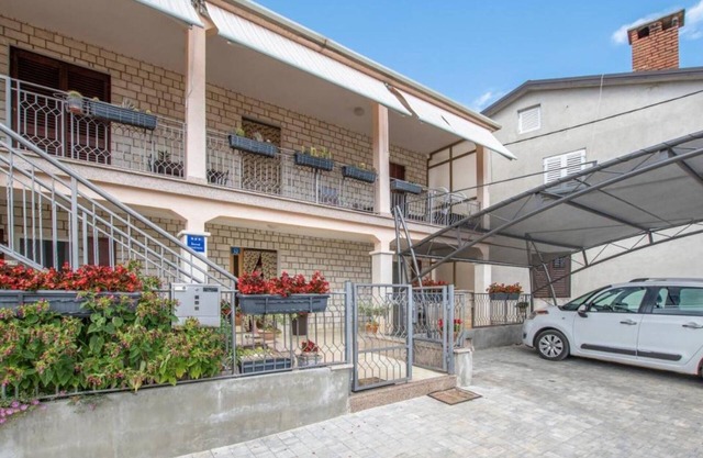 Comfortable apartment in Umag with parking space