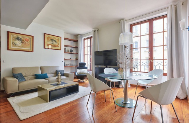 Comfortable apartment in the heart of Paris.