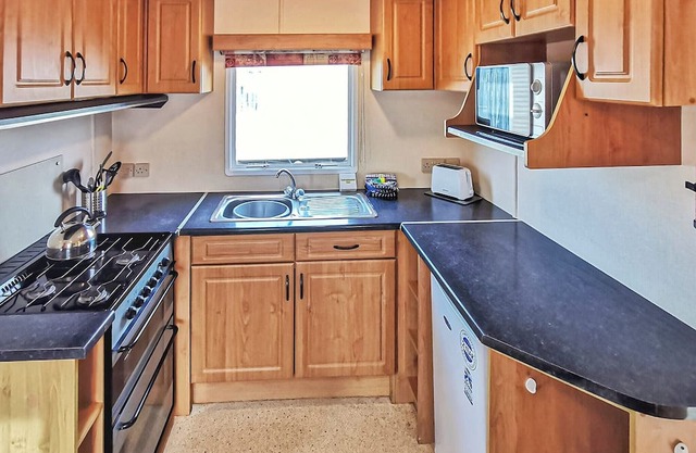 Comfortable caravan with one double and two twin.