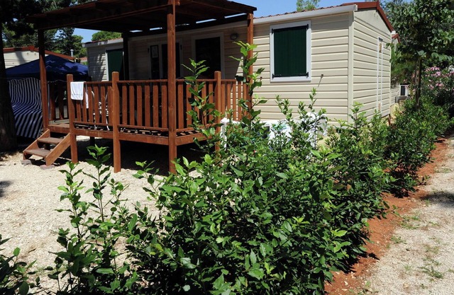 Comfortable chalet with two bathrooms, 2 km. from Zadar