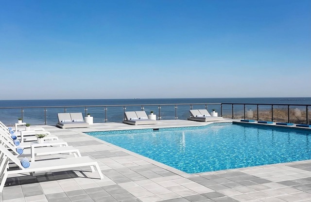 Comfortable Countryside Stay! 3 Comfortable Units, Onsite Pool