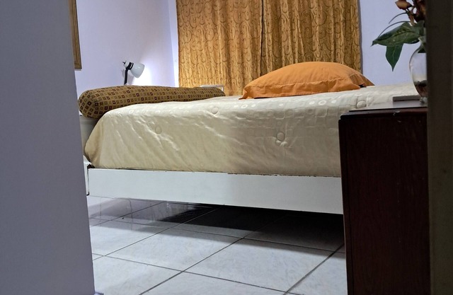 Comfortable furnished room in the city