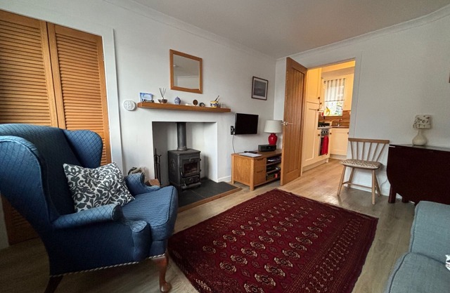 Comfortable ground floor flat with stunning coastal views, Glencaple.