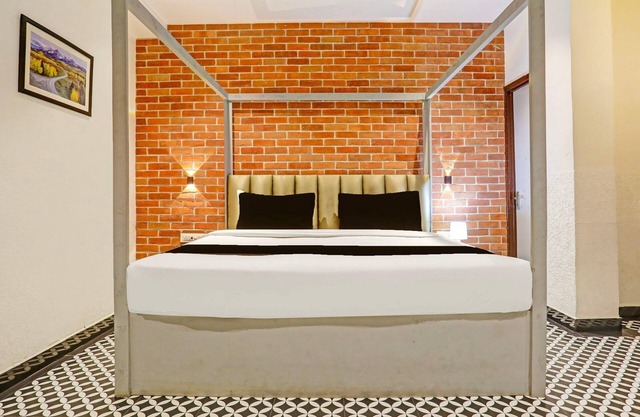 Comfortable Stayss at Varanasi Cantt
