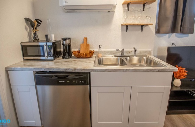 Comfortable Studio Apt | Pet Friendly