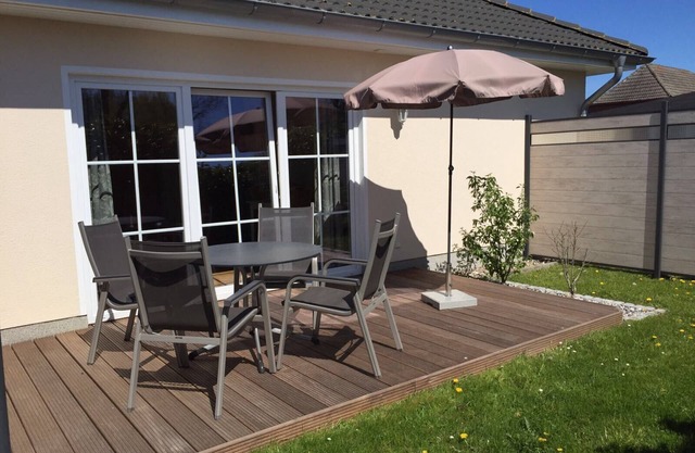 comfortably furnished semi-detached house with fireplace for 4 people