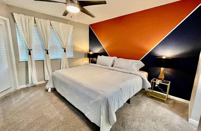 Comfy 2 Bedroom/2 Bath Atlanta Getaway With Free Parking & Fast WIFI