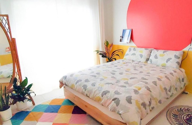Comfy, Artsy & Dog-Friendly Home in Great Location