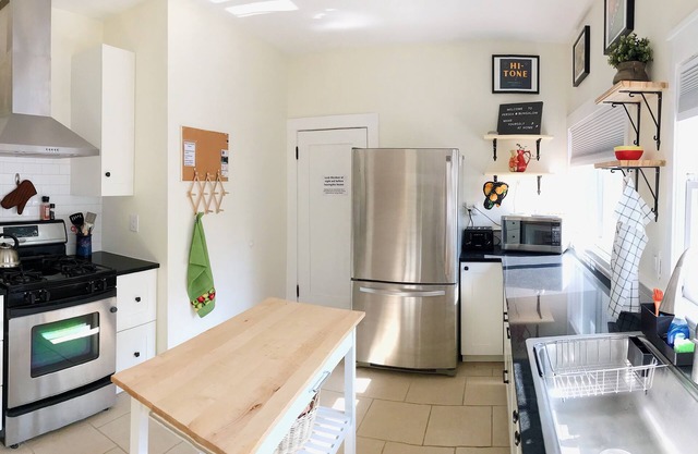Comfy & Convenient - Well-equipped Kitchen - Pet friendly