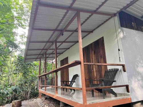 Comfy jungle place/FiberOptic/1 km from the beach