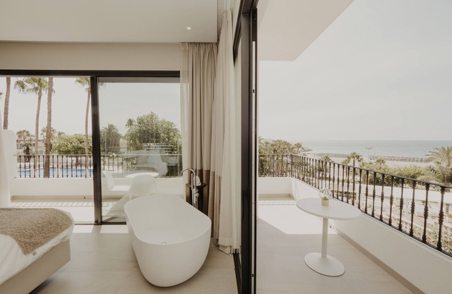 Comfy Studios Hotel