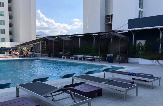 Condo aptm / Pool, gym, sauna, Pet Friendly / 5 min San José